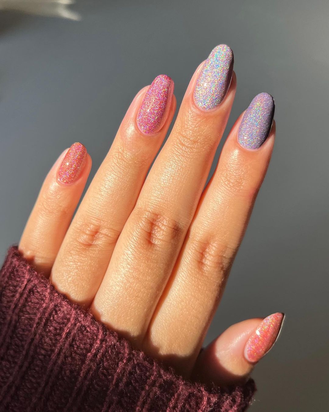 holographic nails by @aanchysnails featuring ella+mila cruelty free nail polish