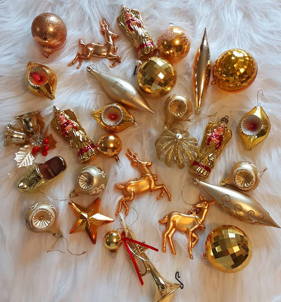 Gold vintage ornaments via eco club