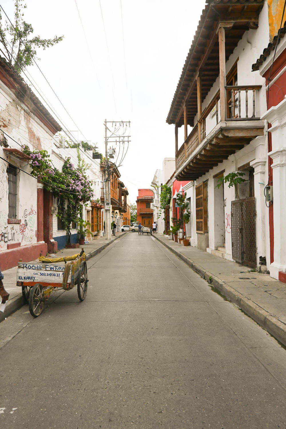 Cartagena Colombia travel guide with Zuahaza