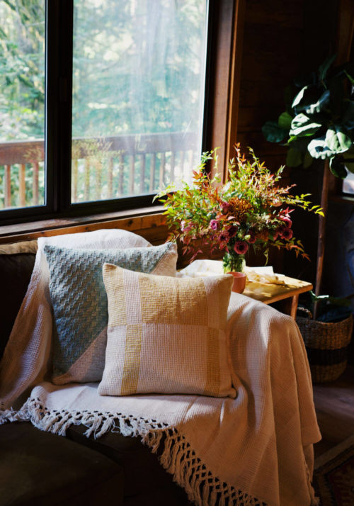 zuahaza pillows with cabin