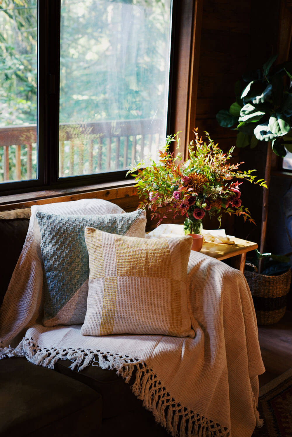 zuahaza pillows in airbnb cabin