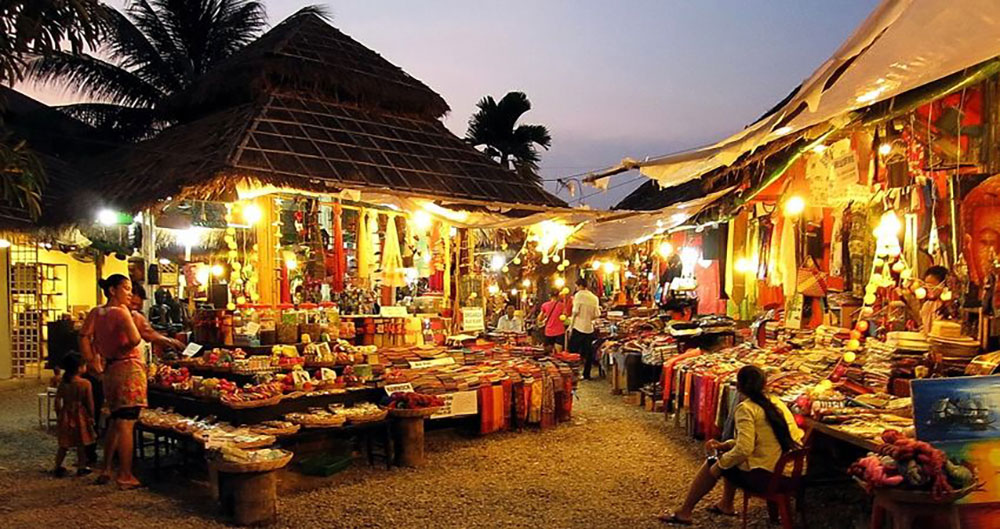 night market in siem reap