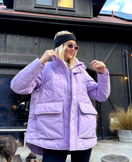 Halfdays sustainable puffer jacket in lilac @arianaferwerda