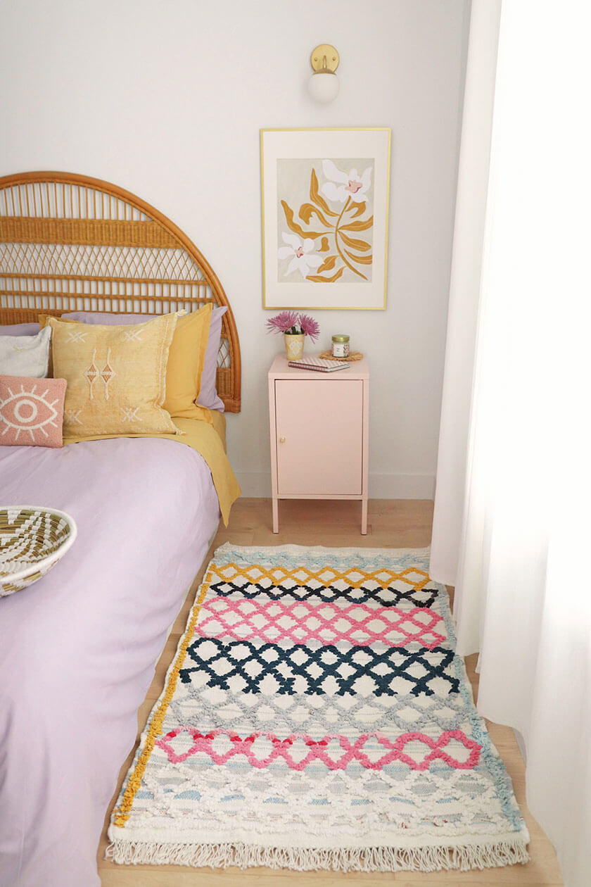 pastel bedroom ideas and colorful rug